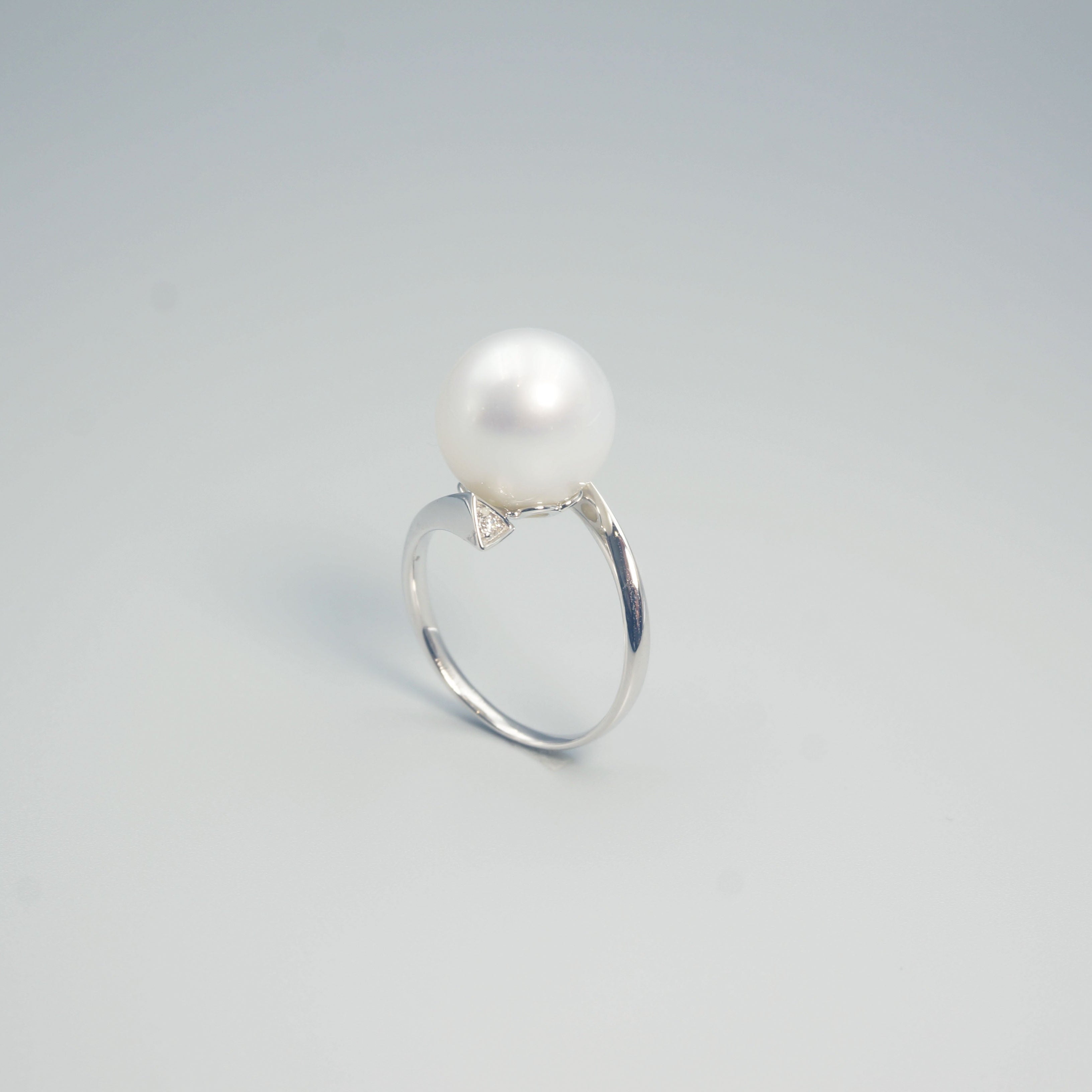 Australian South Sea Pearl Ring in 18K Gold
