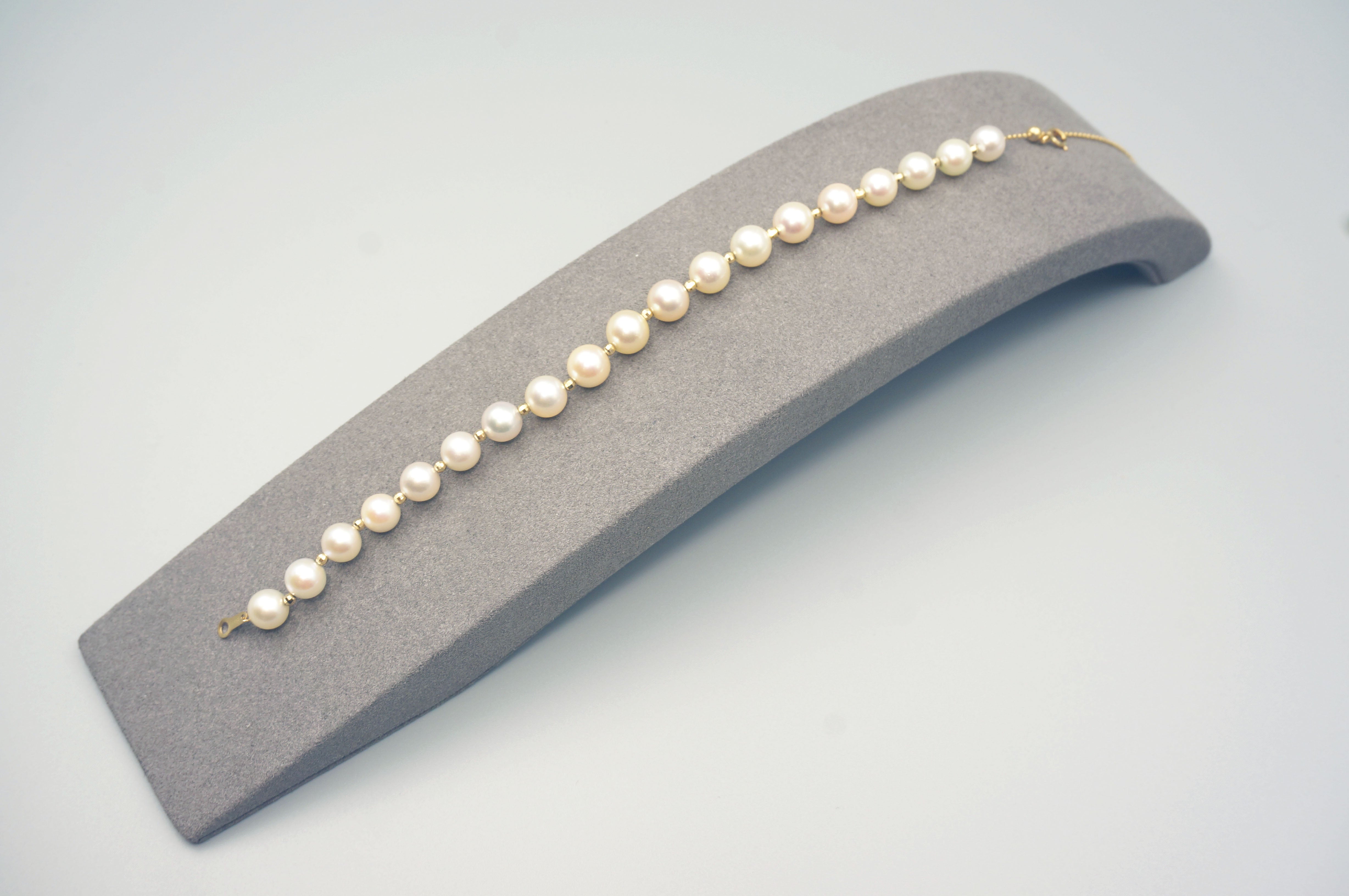 18K Gold Akoya Pearl Bracelet